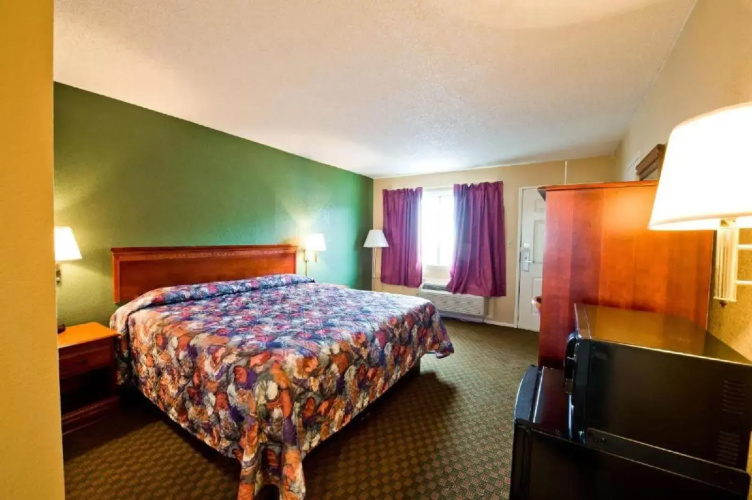 Motel 6 Millington, TN