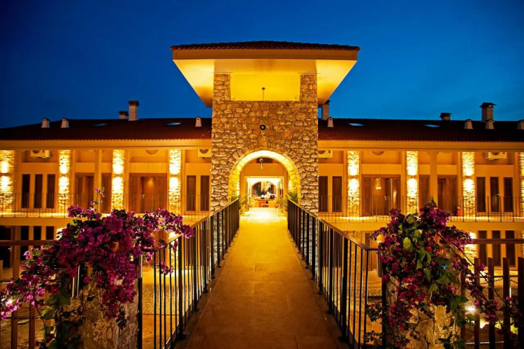Martı Hemithea Hotel