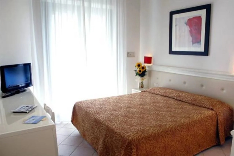 Hotel Athena