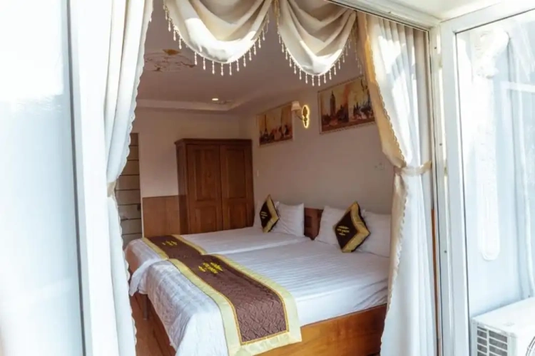Superior Quadruple room