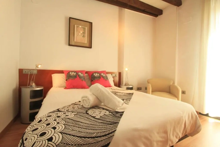 2 Bedrooms Apartment
