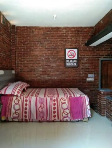 2 Bedrooms Villa
