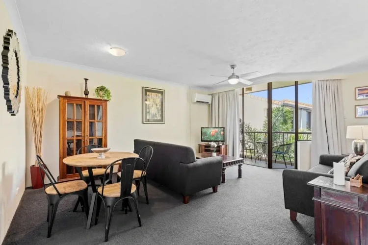 Deluxe Apartment