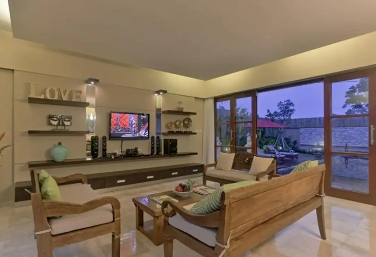 3 Bedrooms Villa with balcony