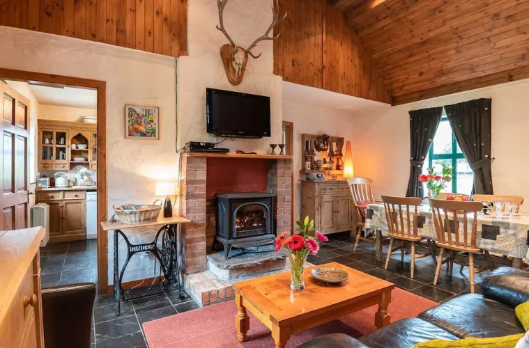2 Bedroomed Cottage Steps From Kenmare Town