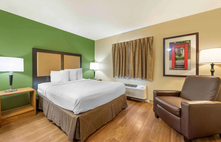 Studio 6 Extended stay Indianapolis, IN - North Carmel