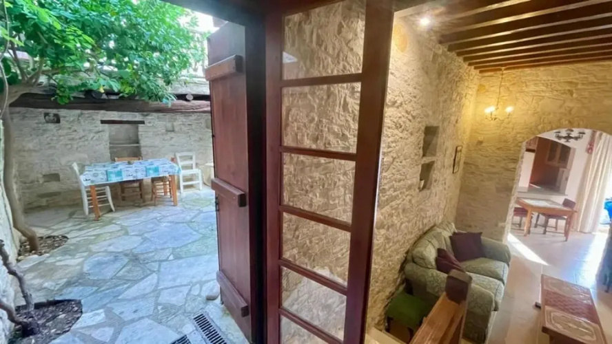 Juliet Suite Studio in Dhoros