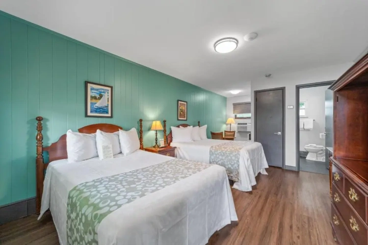 Standard Quadruple room