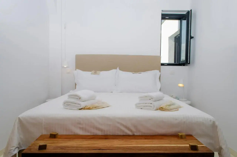 Thea Suites