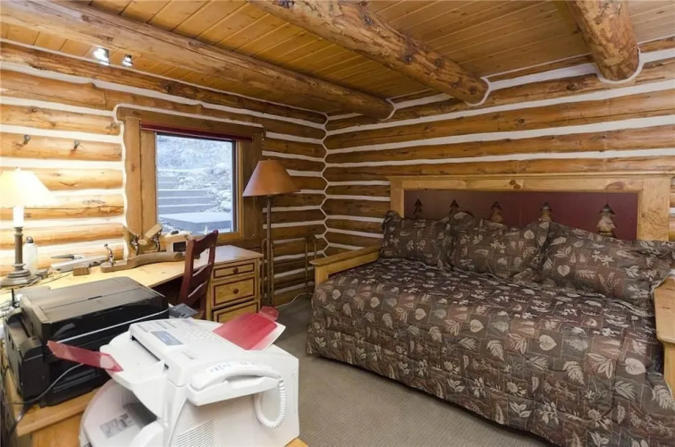 Ponderosa Lodge