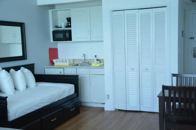 Newpoint Miami Beach Apartments photo 20