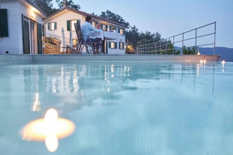 Suite with pool view
