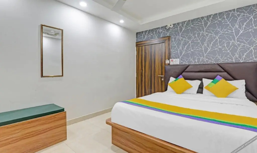 Treebo Trip Hotel Royal Galaxy