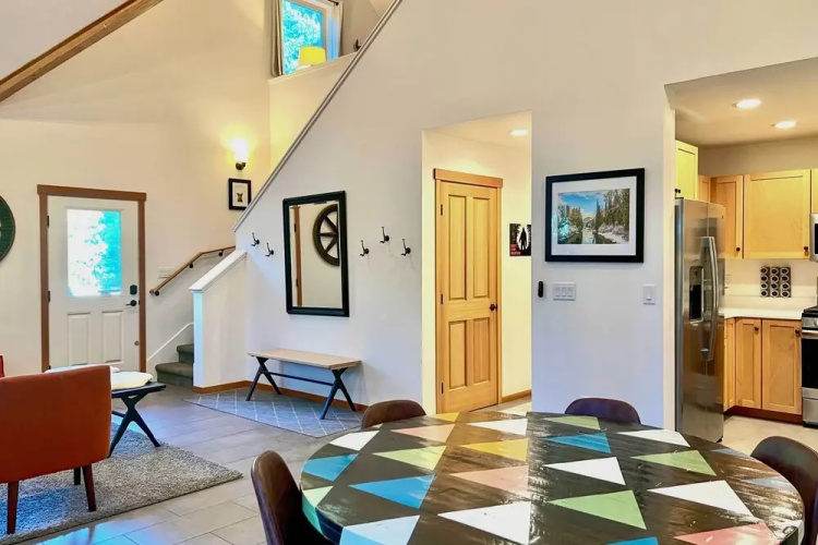 Modern Beaver Valley Cabin w/ Hot Tub & Games!