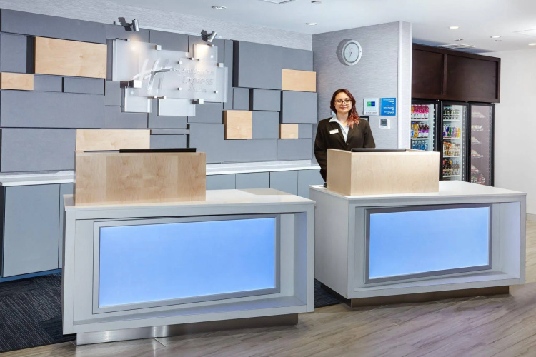 Holiday Inn Express & Suites Chicago North Shore - Niles photo 32