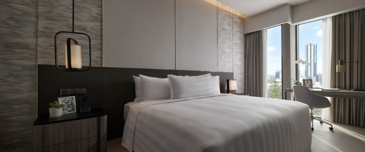 1 Bedroom Deluxe Suite