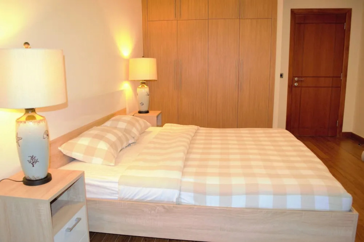 Stylish 1BR near MOE - MRD