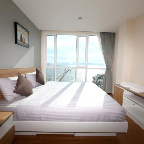 BBG Seaside Luxurious Service Apartment