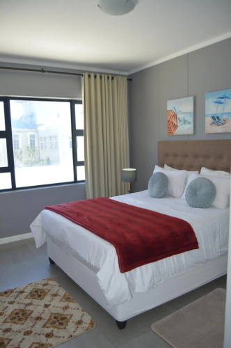 Accommodation Front - Beautiful & Spacious 4 Sleeper