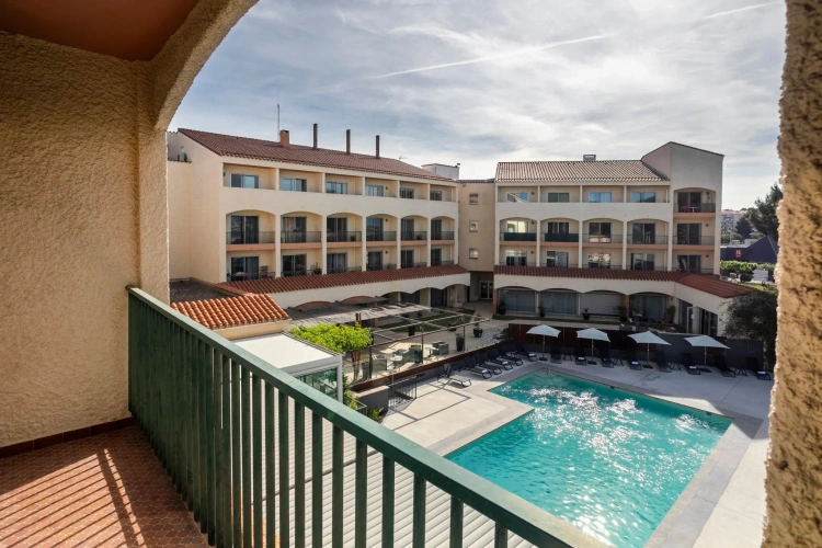 Double Suite with balcony and with pool view