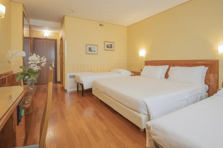 Montresor Hotel Tower