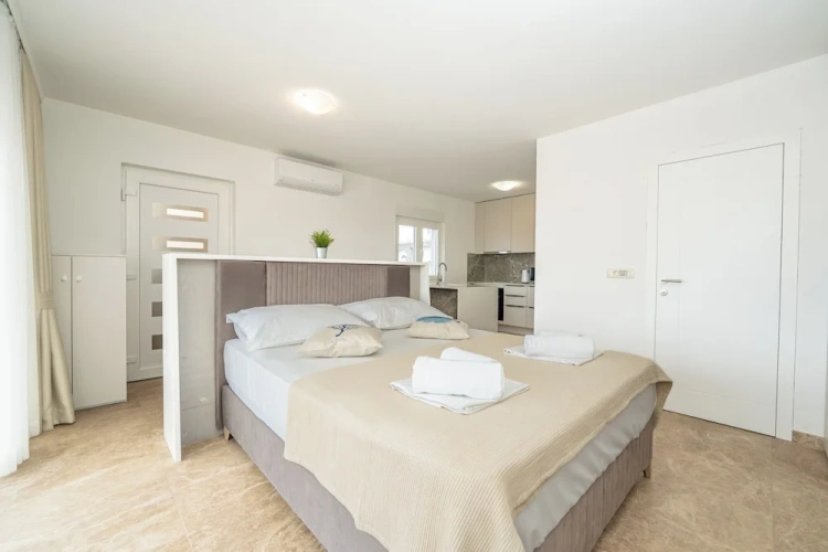 Standard Basement Studio with sea view
