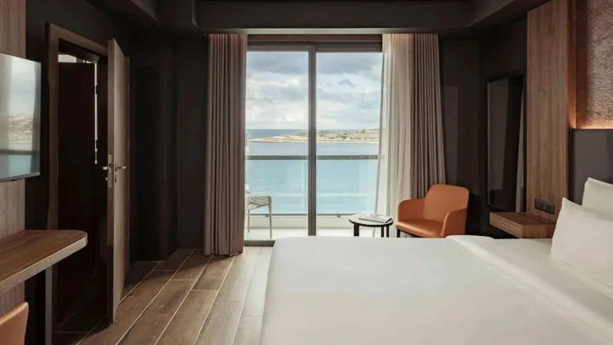 Deluxe Quadruple room with sea view
