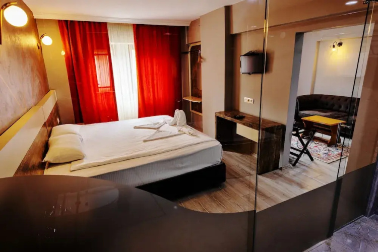 Taşkın Hotel