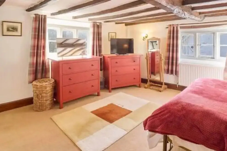 Host Stay Bere Cottage