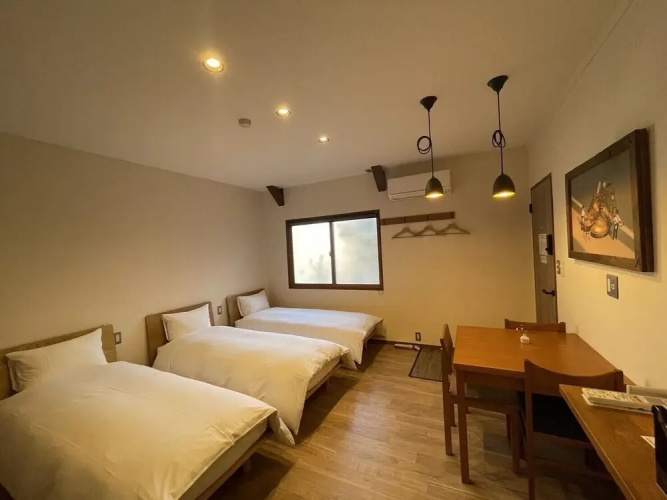 cafe & stay CASTANA