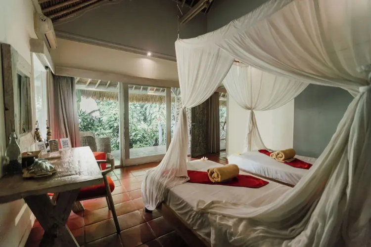Maylie Bali Villa & Bungalow
