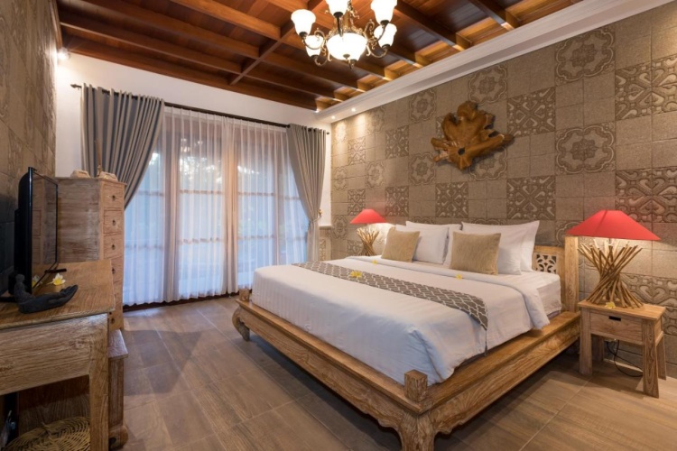 4 Bedrooms Villa