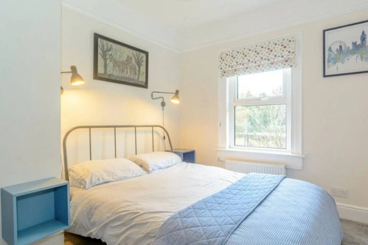 Perfect Bath Home With Parking
