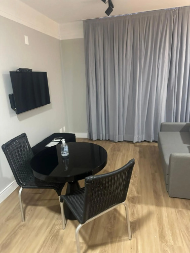 Flat Rua Bela Cintra 1356