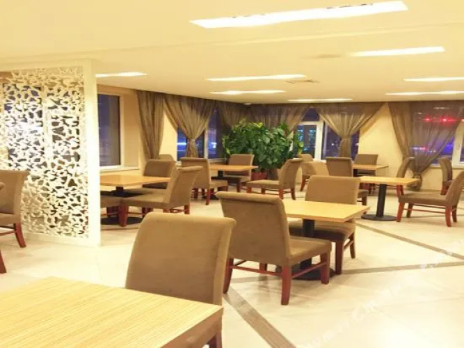 5 Young Day Hotel