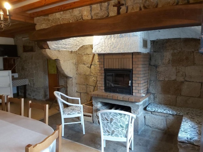 3 Bedrooms Apartment