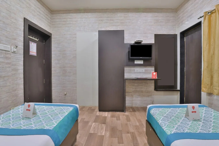 Hotel S K