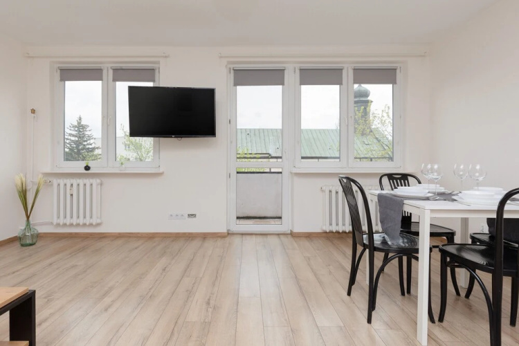 Bonifraterska Apartment by Renters