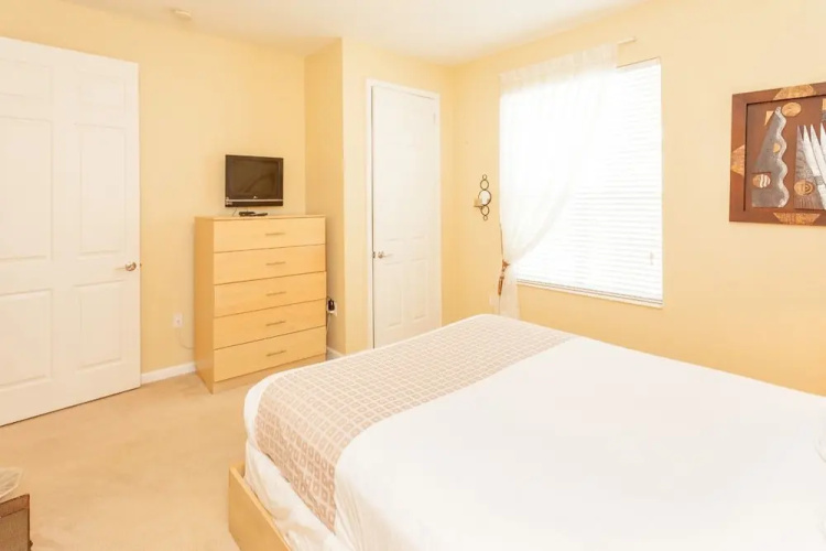 3 Bed 2 Bath Premium l 1005