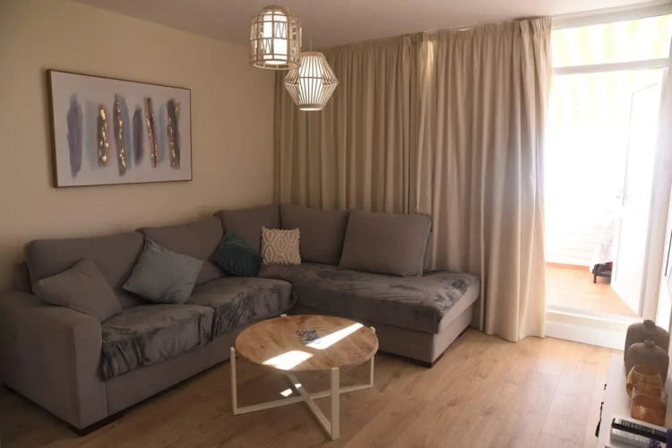 Peaceful Beachfront Apartment