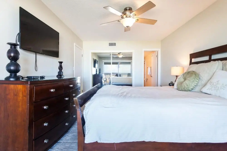 Island South by Distinctive Beach Rentals