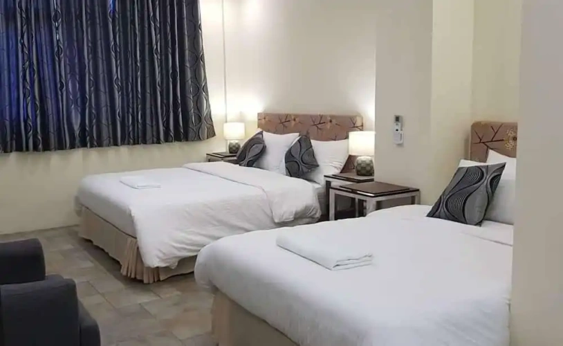 Standard Triple room