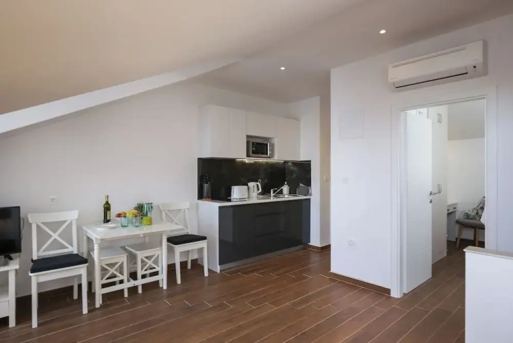 Apartment with balcony