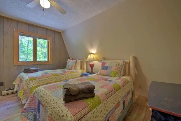 Red Nova - 3 Br Home