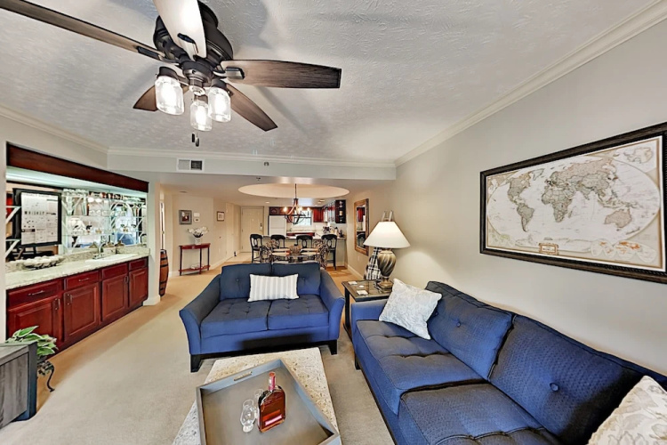 210roarh 2 Bedroom Condo