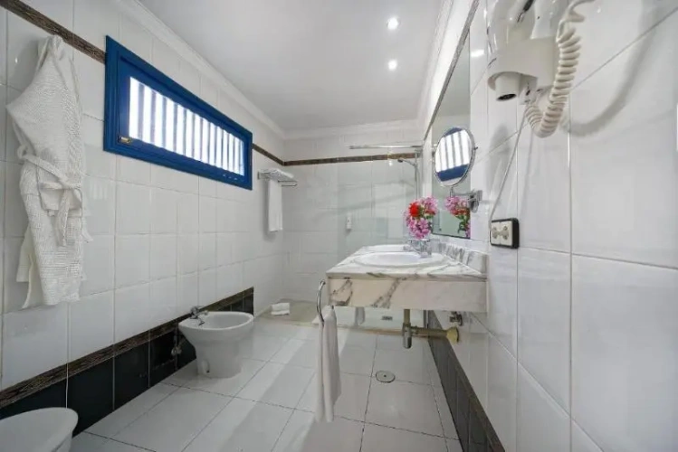 2 Bedrooms Apartment with balcony