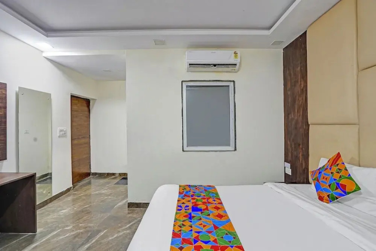 Fabhotel Dream House