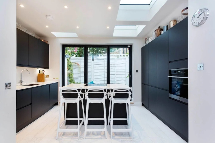 Clean Lines In Parsons Green