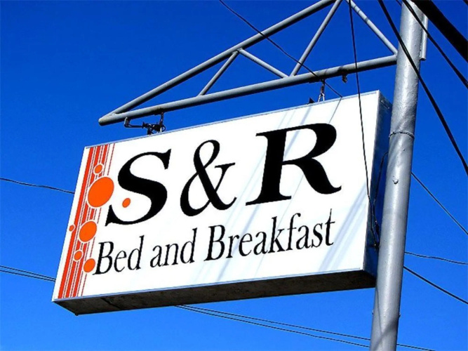 S & R Bed and Breakfast