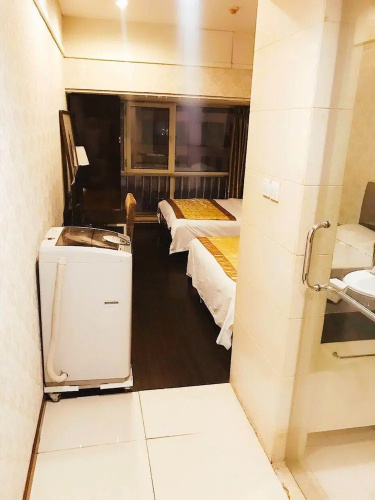He Yue Hotel